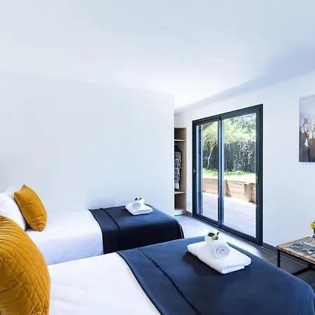 Eau De Roche En Rooms, Heated Pool, Sauna Jacuzzi Villa
